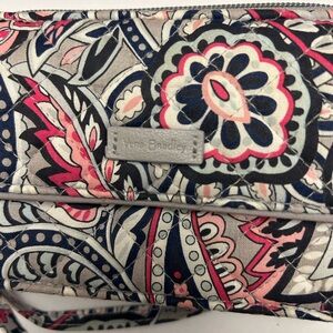 Vera Bradley Gramercy Paisley crossbody, clutch/wallet